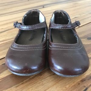 GAP Marg Janes in Brown: Reposhing
